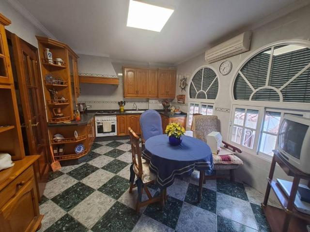 Casa en venta en Puente Genil, Andalucía
