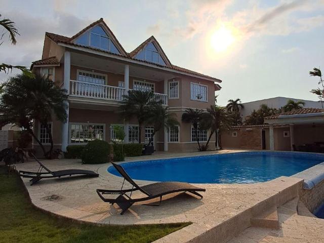 Casa en venta en Puerto La Cruz, Amazonas