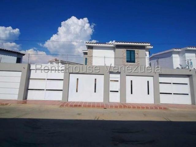 Casa en venta en Punto Fijo, Falcón