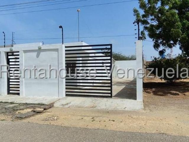 Casa en venta en Punto Fijo, Falcón