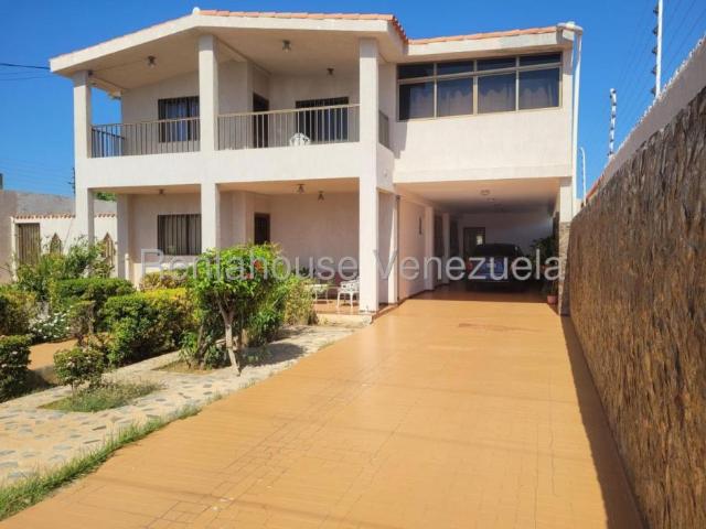Casa en venta en Punto Fijo, Falcón