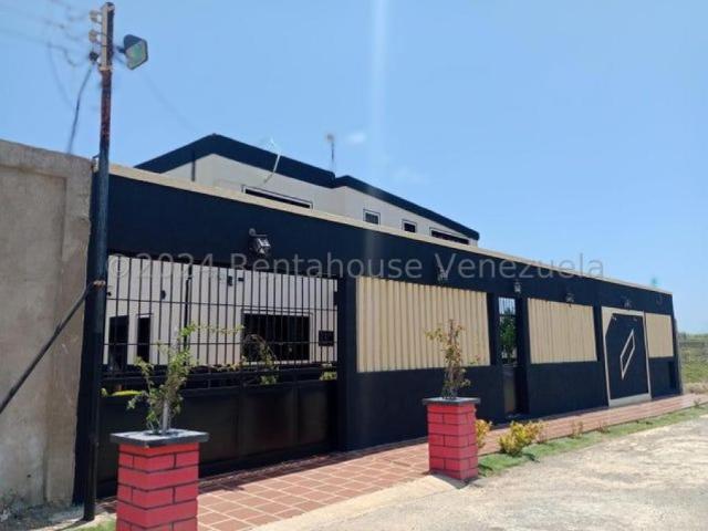 Casa en venta en Punto Fijo, Falcón