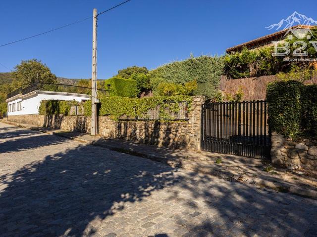 Casa en venta en Rascafría, Urbanización Valle de El Paular