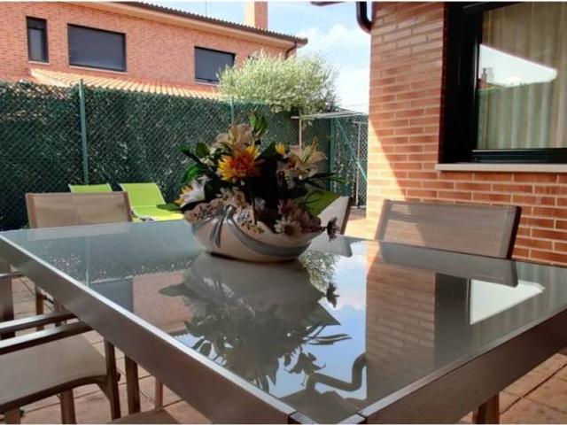 Casa en venta en Renedo De Esgueva, Castilla y León