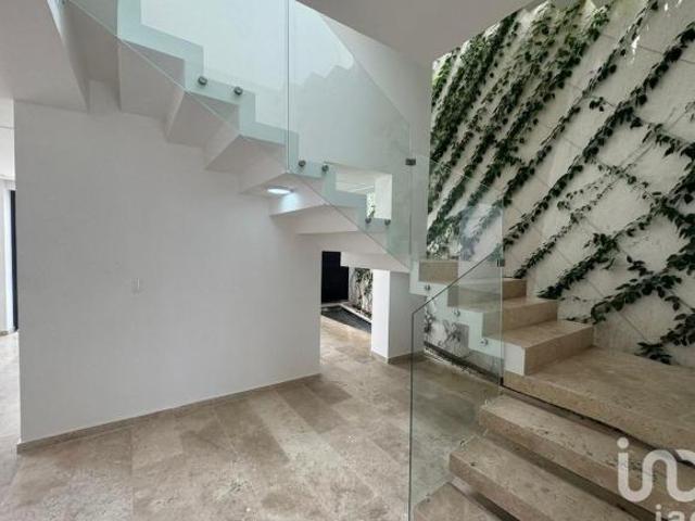 CASA EN VENTA EN RESIDENCIAL PUERTA DE HIERRO