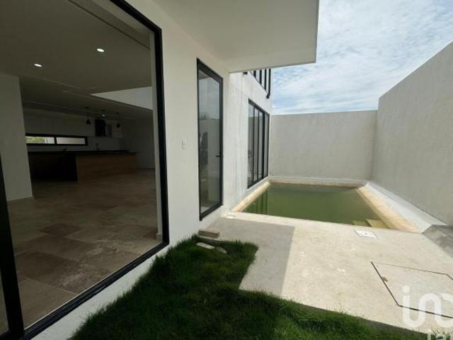CASA EN VENTA EN RESIDENCIAL PUERTA DE HIERRO