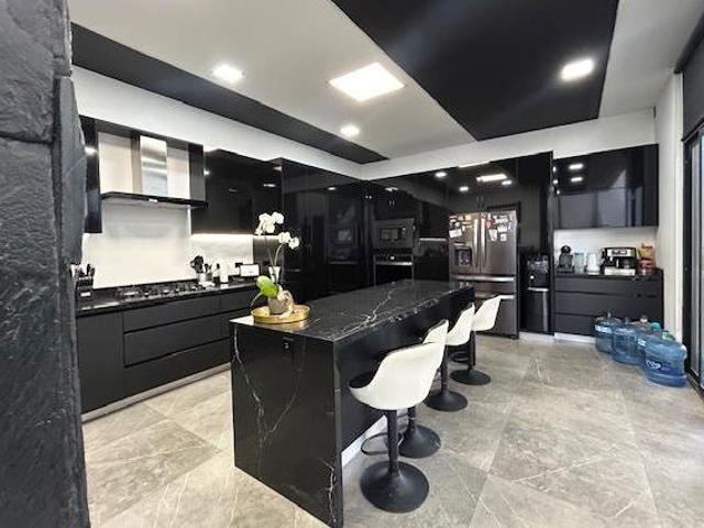 Casa en Venta en Residencial Torrealta