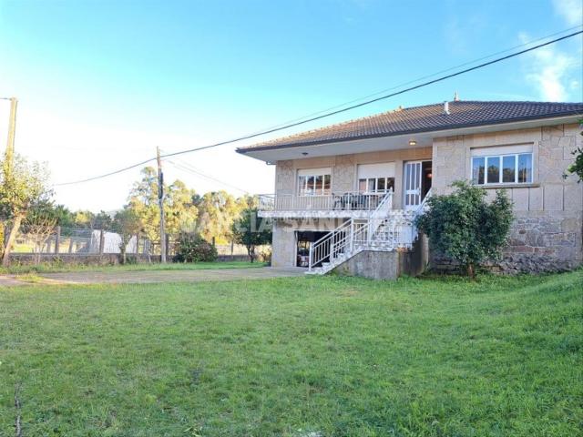 Casa en venta en Rianxo, Bispo Araúxo