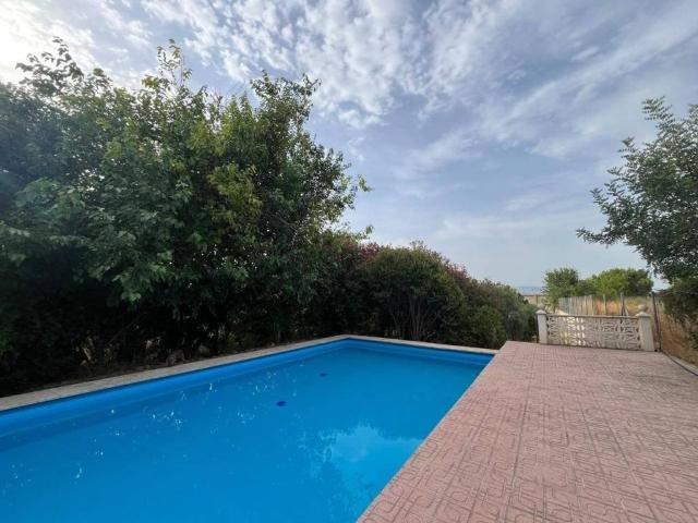 Casa en venta en el Camp de Túria, Valencia