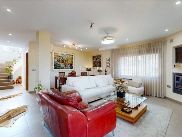 Casa en venta en Urbanización Montecolorado, el Camp de Túria