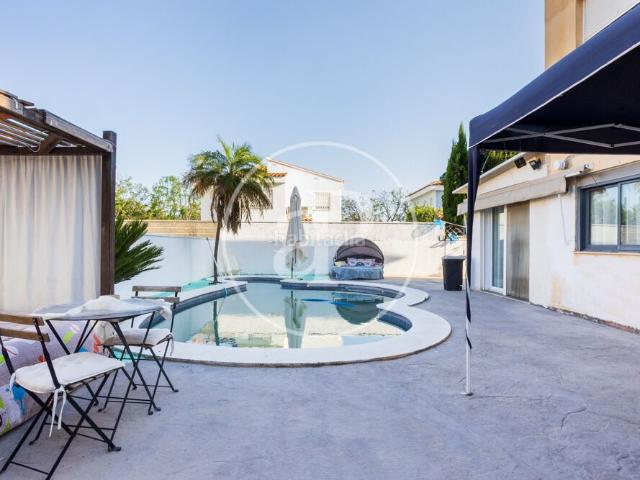 Casa en venta en Urbanización Montecolorado, el Camp de Túria