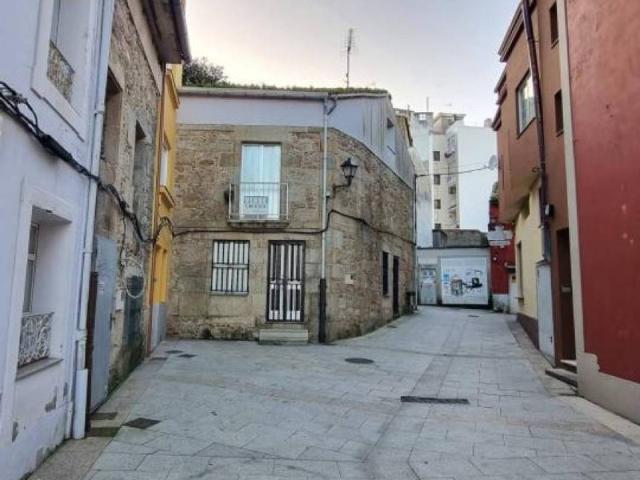 Casa en venta en Ribeira, A Barbanza