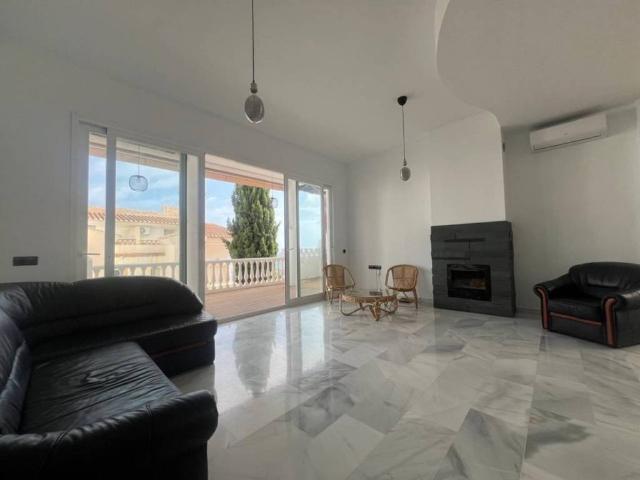 Casa en venta en Rincón De La Victoria, añoreta