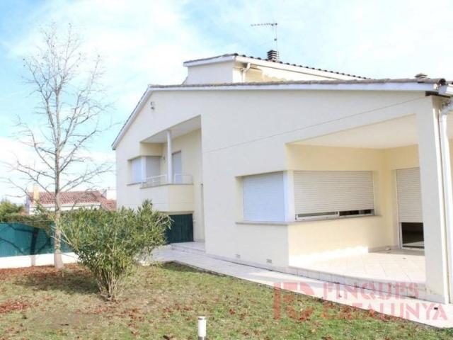 Casa en venta en Riudellots De La Selva