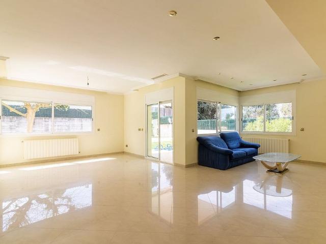 Casa en venta en Riudellots De La Selva