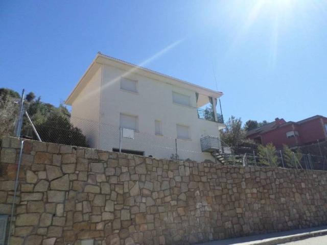 Casa en venta en Robledo De Chavela, Madrid