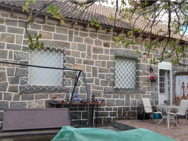 Casa en venta en Robledo De Chavela, Madrid