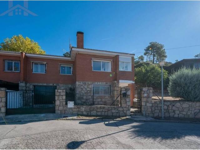 Casa en venta en Robledo De Chavela, Madrid