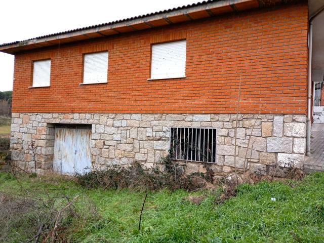 Casa en venta en Robledo De Chavela, Madrid