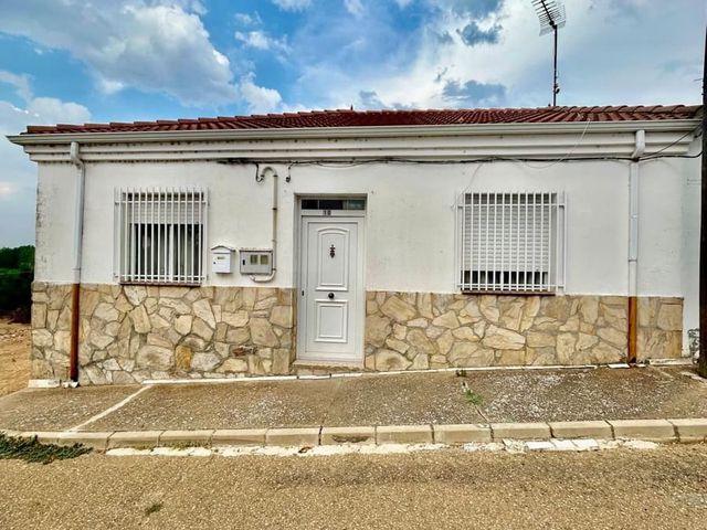 Casa en venta en Roperuelos del Páramo, León