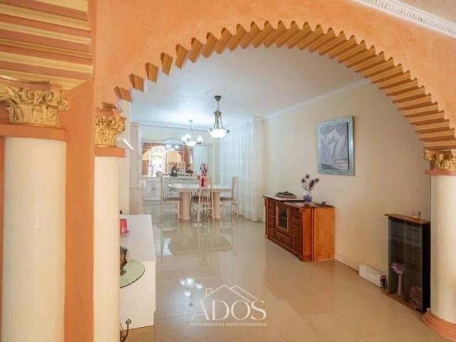 Casa en venta en Roquetas De Mar, Andalucía