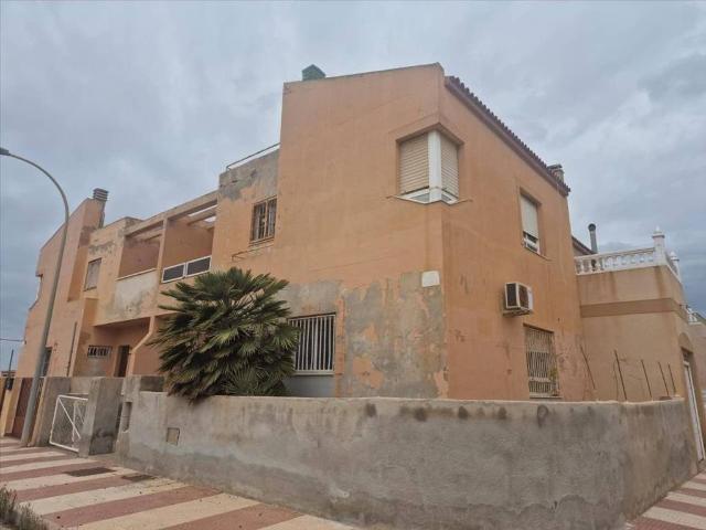 Casa en venta en Roquetas De Mar, Andalucía