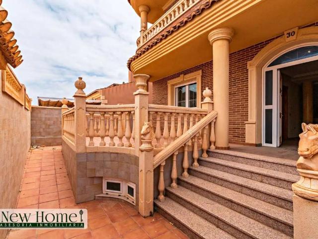Casa en venta en Roquetas De Mar, Andalucía