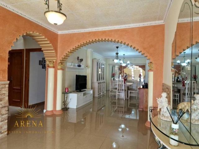 Casa en venta en Roquetas De Mar, Andalucía