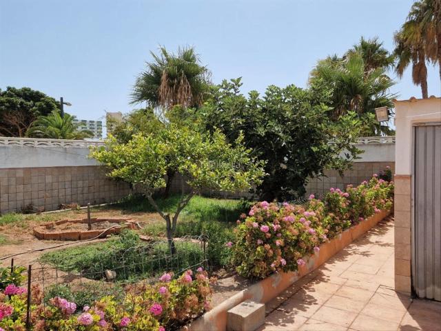 Casa en venta en Los Depósitos, Roquetas De Mar