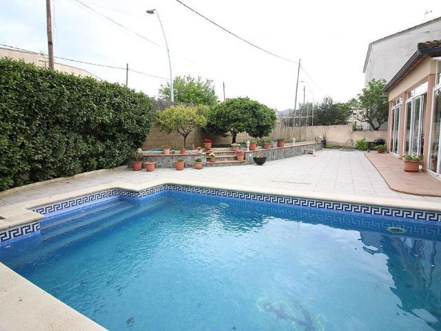 Casa en venta en Alt Empordà, Catalunya
