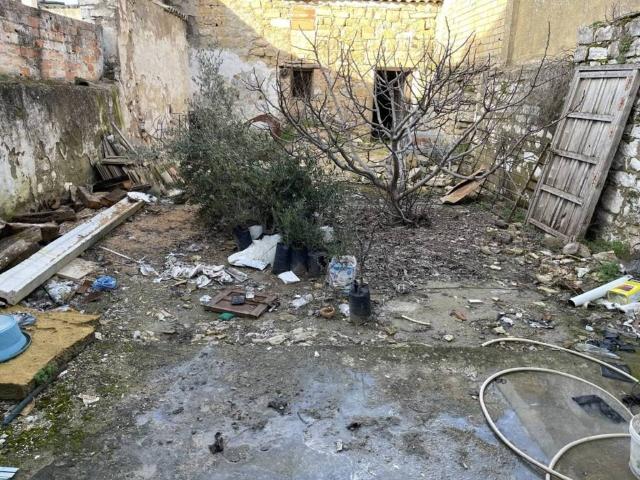 Casa en venta en Sabiote, Andalucía