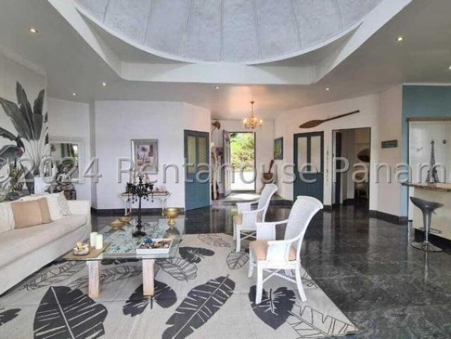 Casa en Venta en saboga Panamá 235 m2. 4 hab