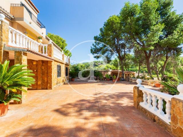 Casa en venta en el Salt, el Camp de Morvedre
