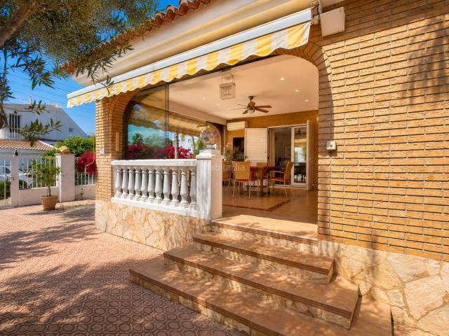 Casa en venta en el Salt, el Camp de Morvedre