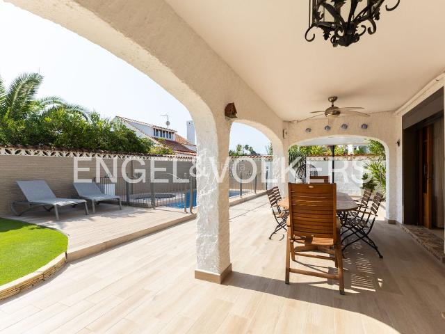 Casa en venta en el Salt, el Camp de Morvedre