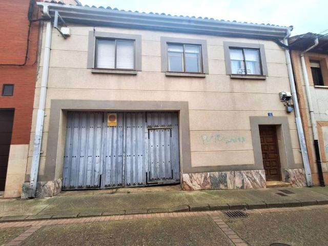 Casa en venta en Sahagún