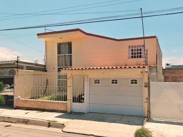 CASA EN VENTA EN SAHUAYO MICHOACAN