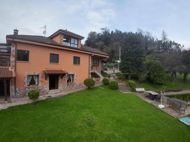 Casa en venta en Salas, Moratín