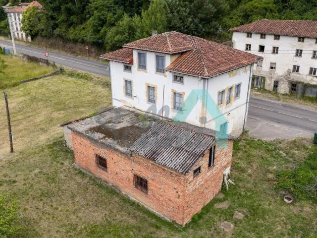 Casa en venta en Salas, Asturias