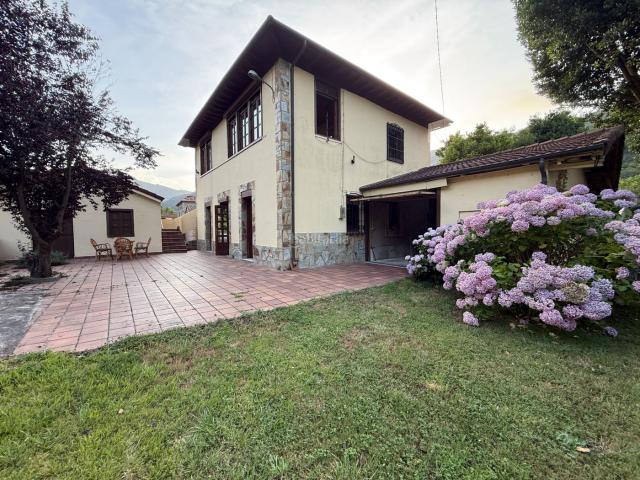 Casa en venta en Samartín, Salas