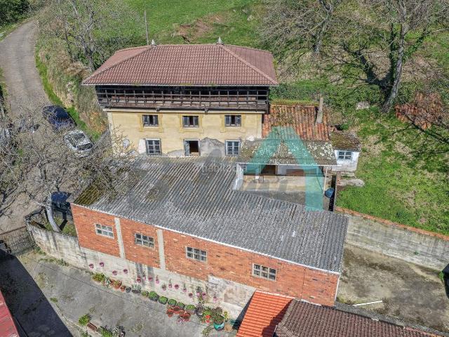 Casa en venta en Samartín, Salas