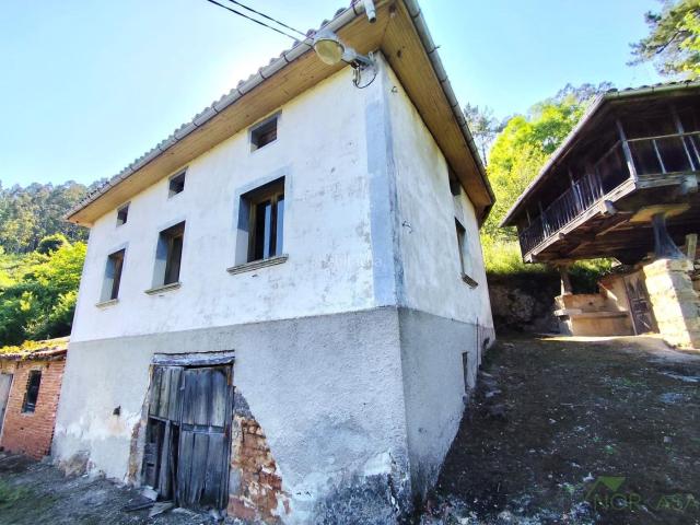 Casa en venta en Samartín, Salas
