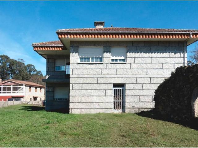 Casa en venta en Salceda de Caselas, Vigo