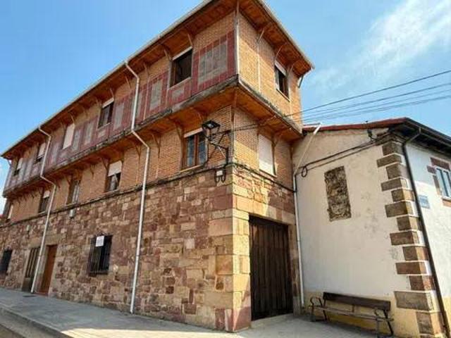Casa en venta en Salinas De Pisuerga, Castilla y León