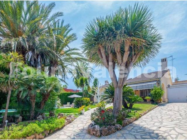 Casa en venta en el Camp de Túria, Valencia