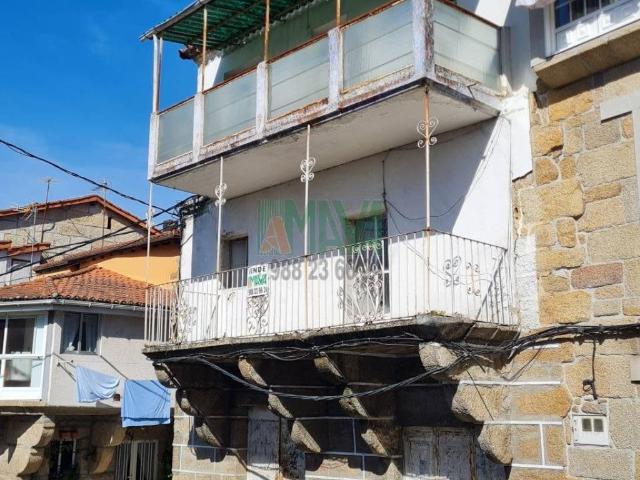 Casa en venta en Ourense, Galicia
