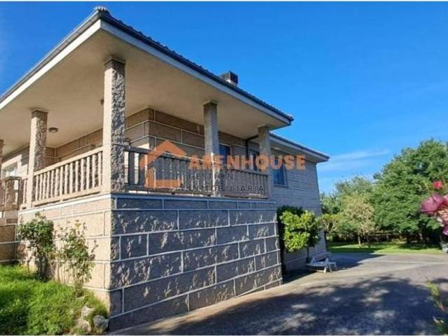 Casa en venta en Ourense, Galicia