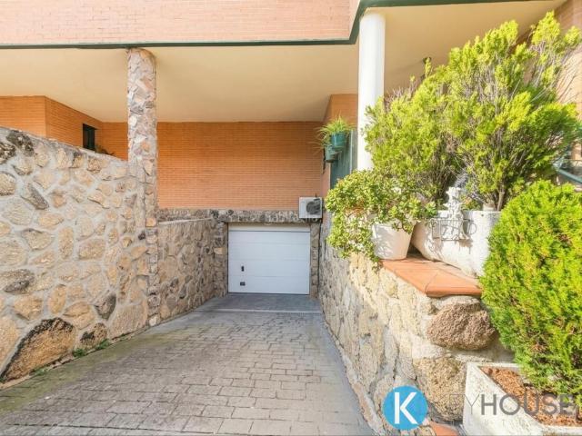 Chalet en venta en San Fernando De Henares, Madrid