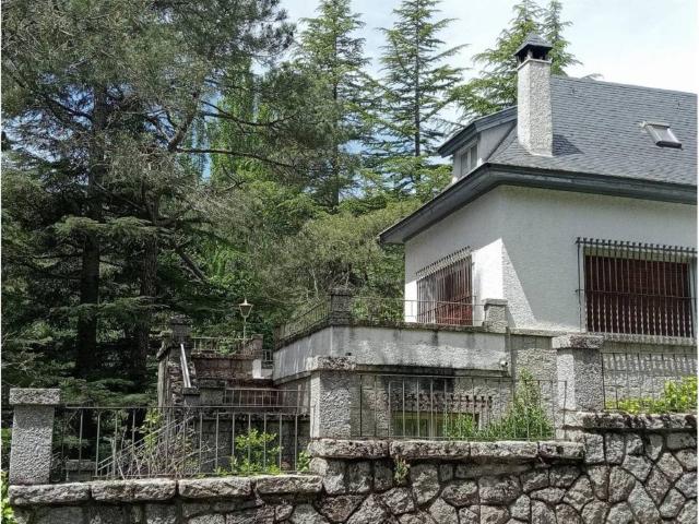 Casa en venta en San Lorenzo De El Escorial, Madrid