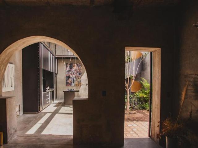 CASA EN VENTA REMODELADA EN EL CENTRO